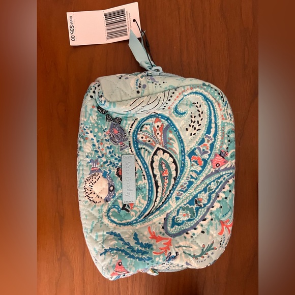 Lily Pulitzer makeup bag WITH TAGS NEW!!! - Picture 2 of 4